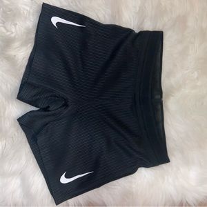 Nike Dri-FIT ADV
Women's Tight Running Shorts